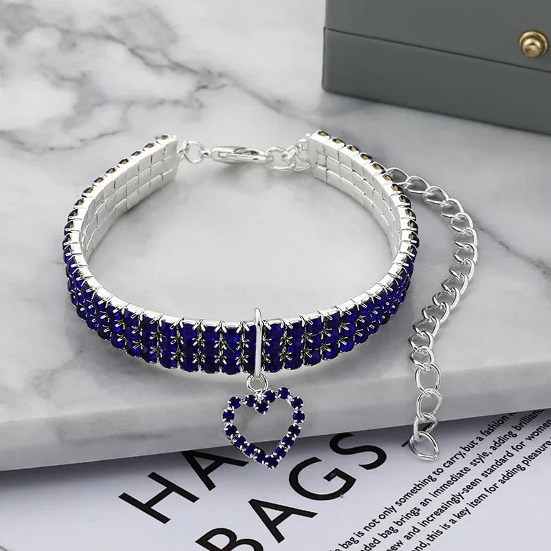 Fermoir mousqueton du collier strass